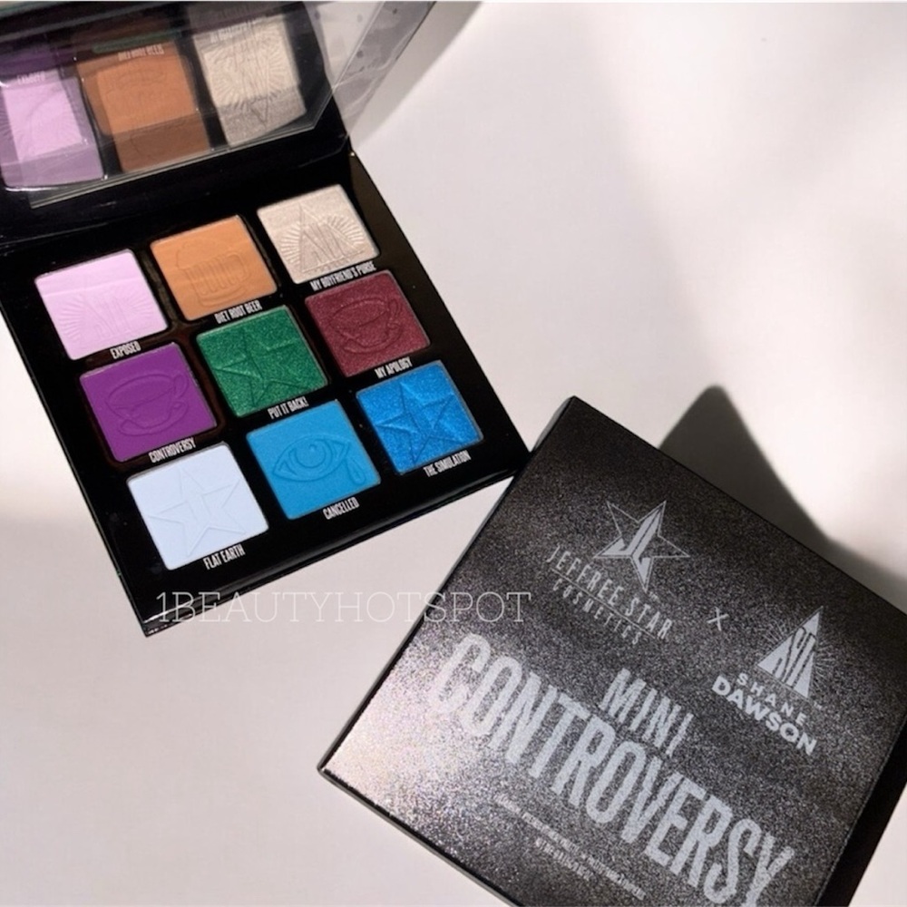 BUY 1 GET 1 FREE - Jeffree Star Mini Controversy Green Star Eyeshadow Palette
